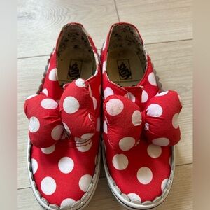 Vans off the wall Disney Minnie Mouse shoes